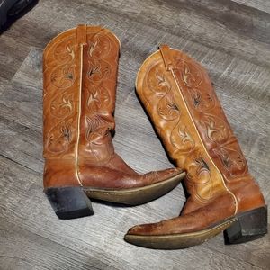 Knee high vintage cowgirl boots